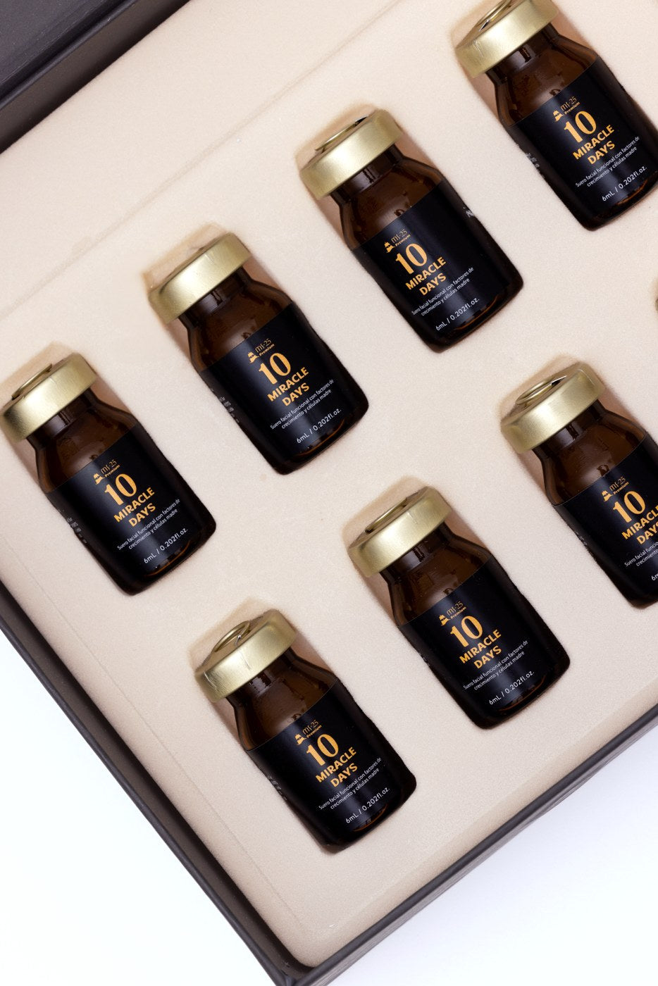 Estuche 10 Miracle Days Ampoule en ángulo